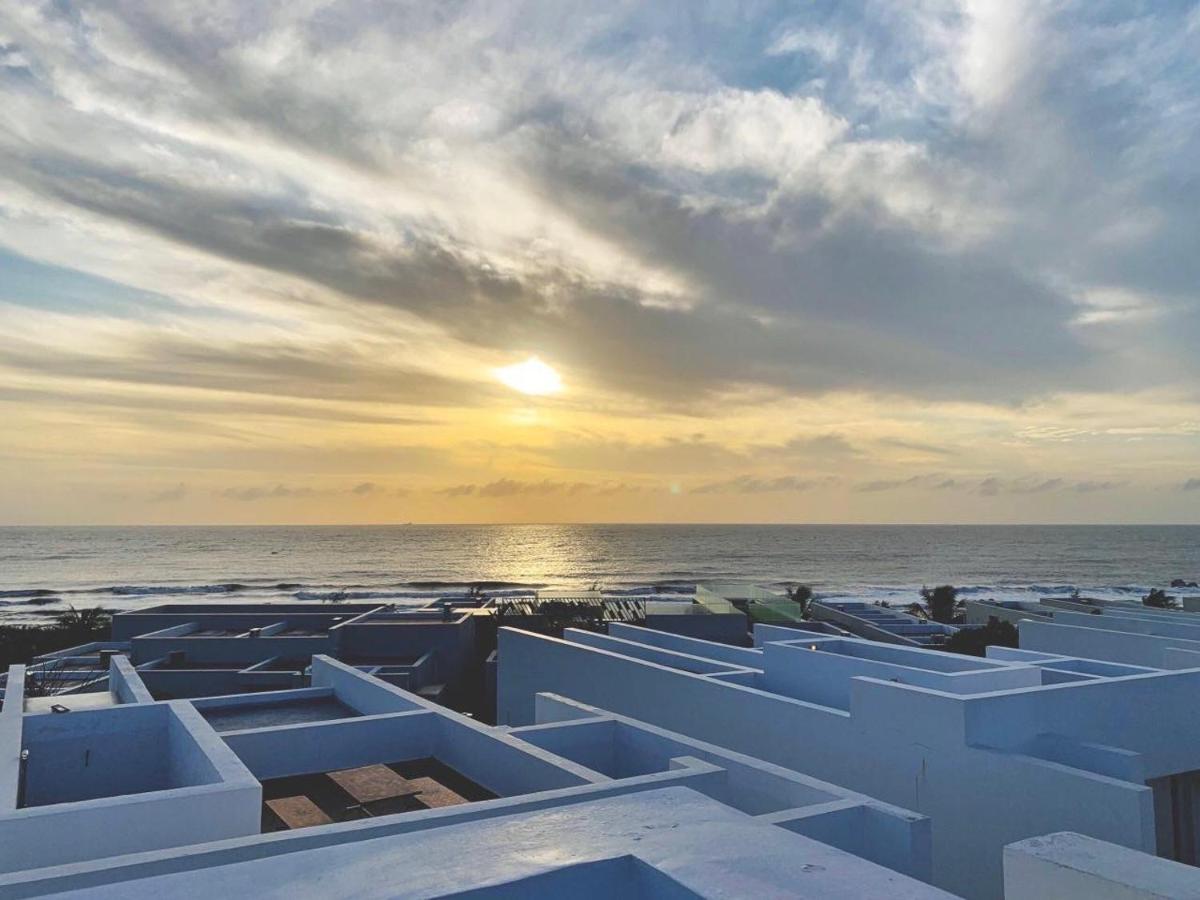 Okinawa Villas And Beach Club - Oceanami Resort Лонгхай Экстерьер фото